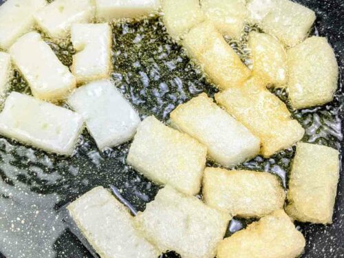 Banh Bot Chien Step 4 Fry the Rice Flour Cakes3