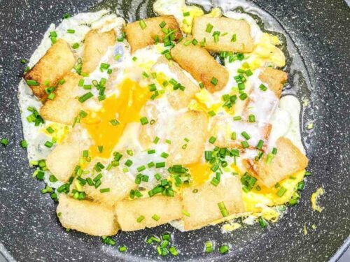 Banh Bot Chien Step 4 Fry the Rice Flour Cakes4