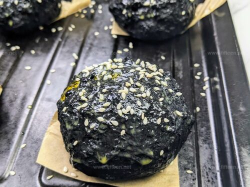 Black Burger Bun Step 12